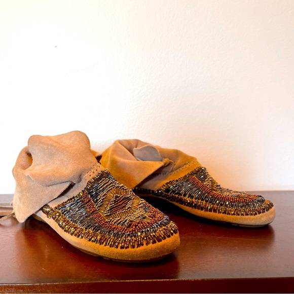 House of Harlow 1960
Madison Embellished Suede Moccasin Camel Color, Boho Bootie - Picture 2 of 13